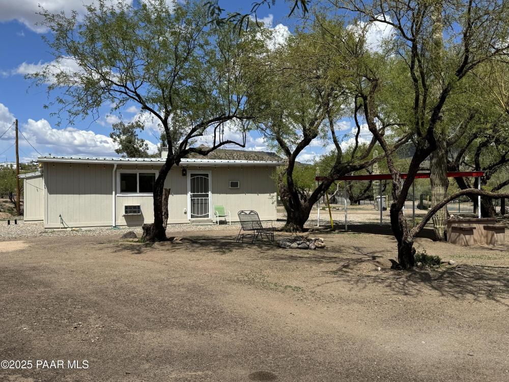 Currently Displayed Property Photo