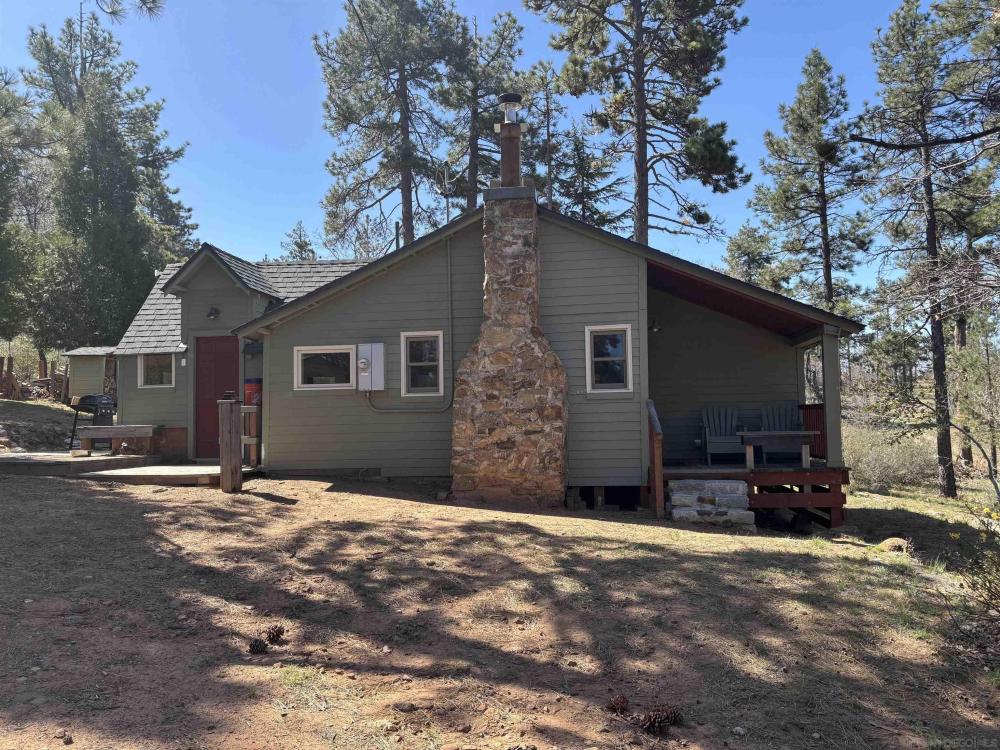 Currently Displayed Property Photo