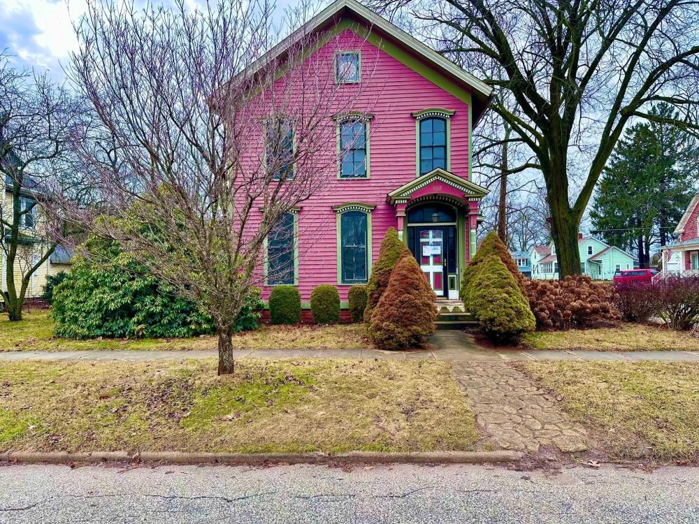 Currently Displayed Property Photo