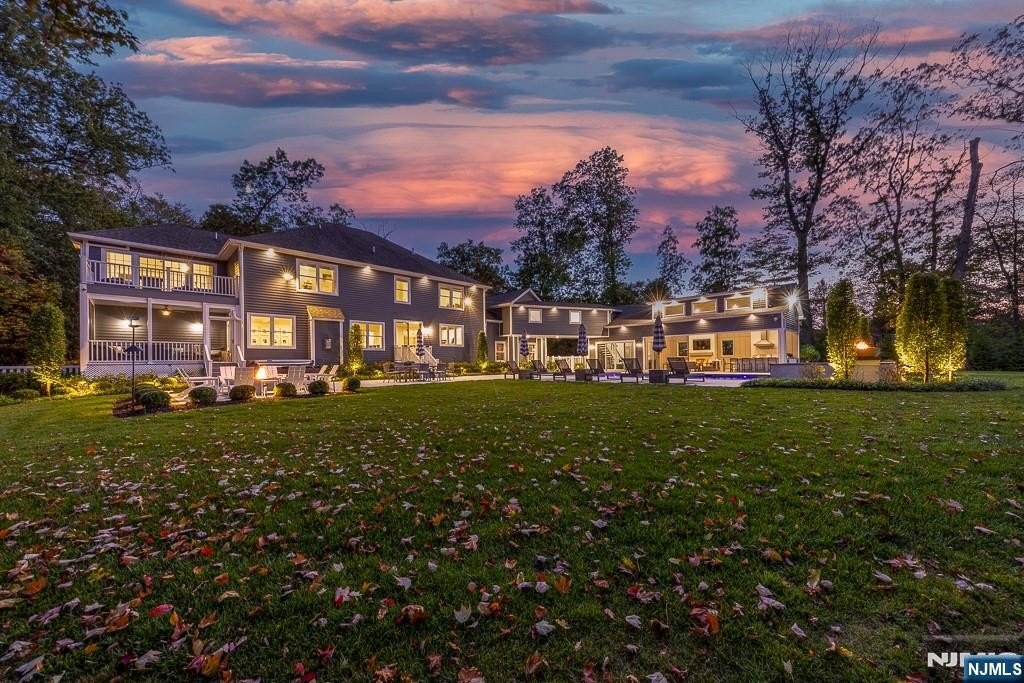 Currently Displayed Property Photo