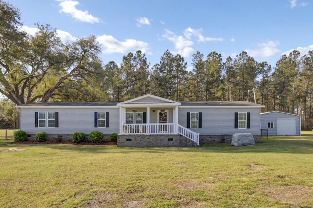 Currently Displayed Property Photo