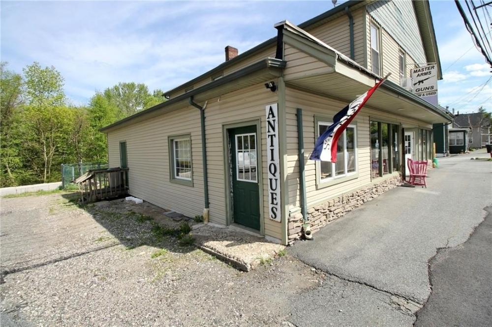 Currently Displayed Property Photo