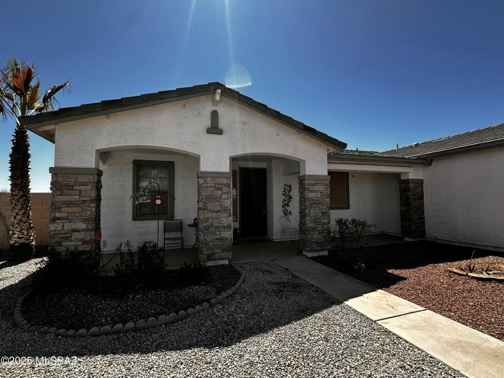 Currently Displayed Property Photo