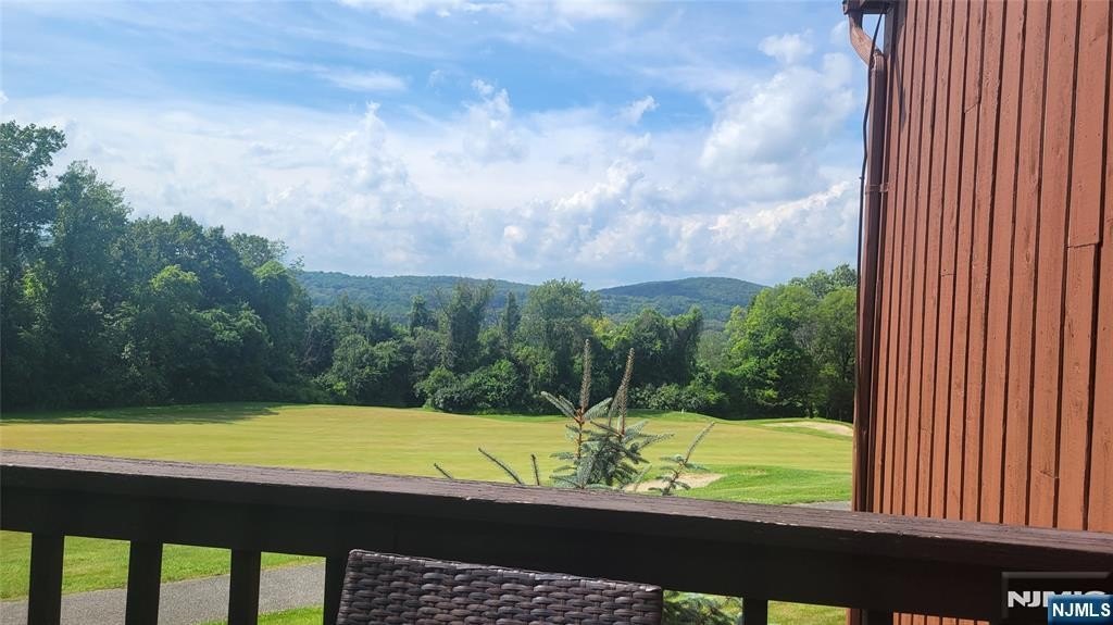 Currently Displayed Property Photo