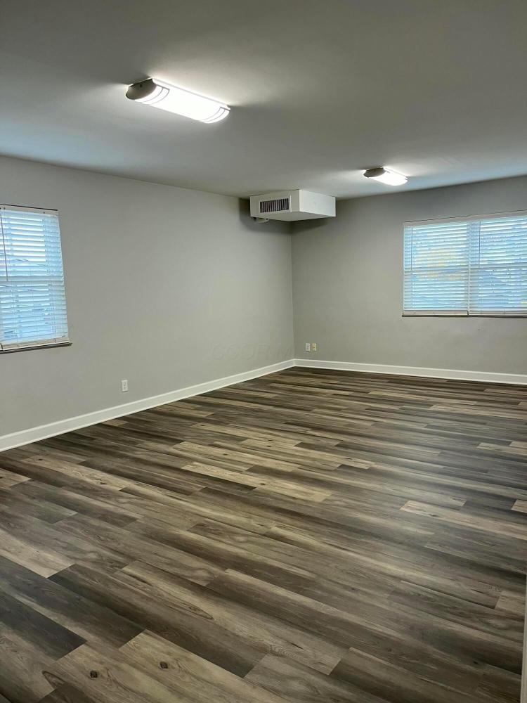 Currently Displayed Property Photo