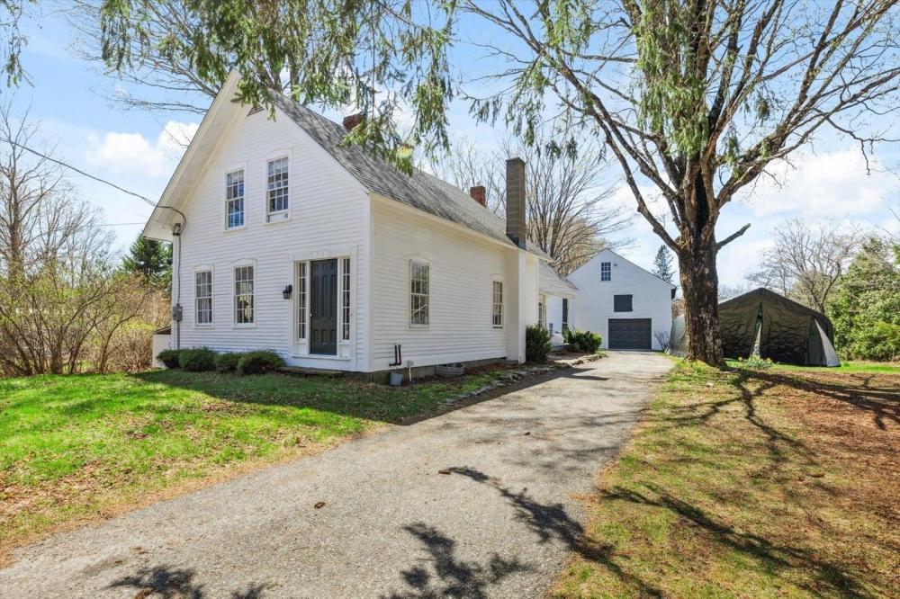 Currently Displayed Property Photo