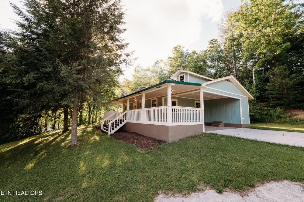 Currently Displayed Property Photo