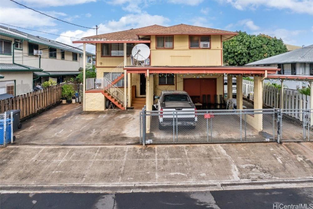 Currently Displayed Property Photo