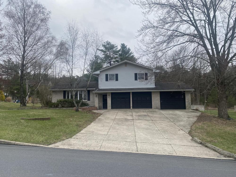 Currently Displayed Property Photo