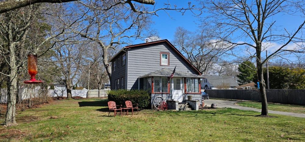 Currently Displayed Property Photo
