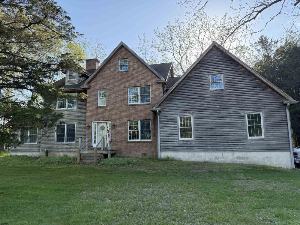 Currently Displayed Property Photo