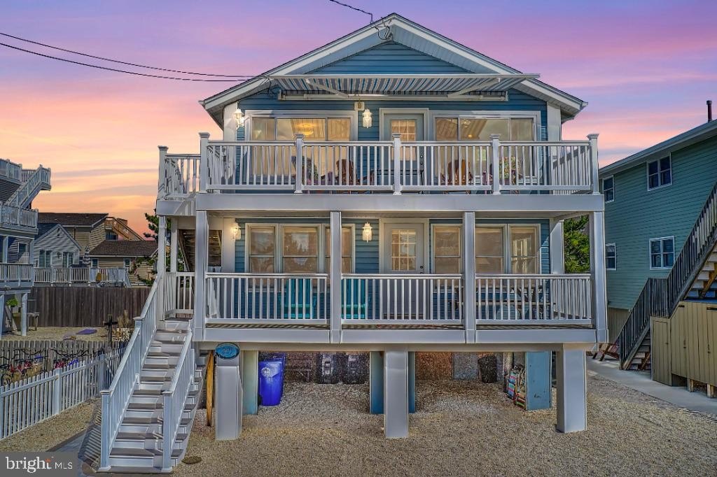 Currently Displayed Property Photo