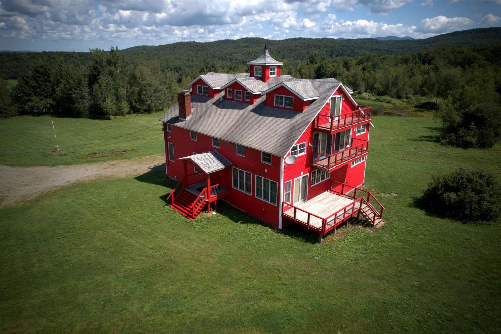 Currently Displayed Property Photo