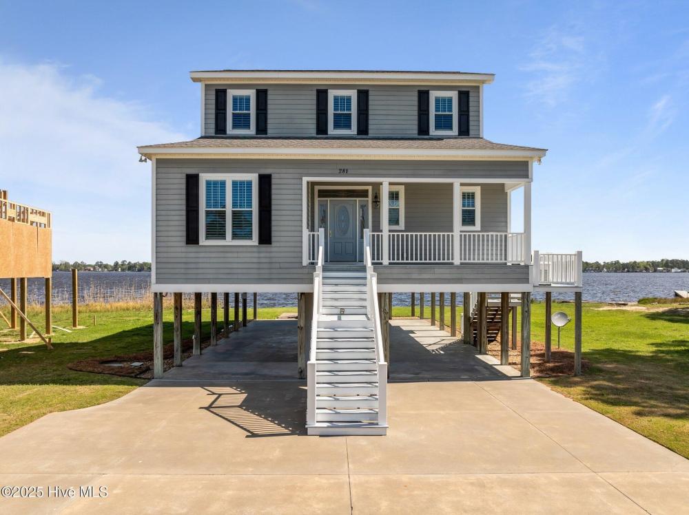 Currently Displayed Property Photo