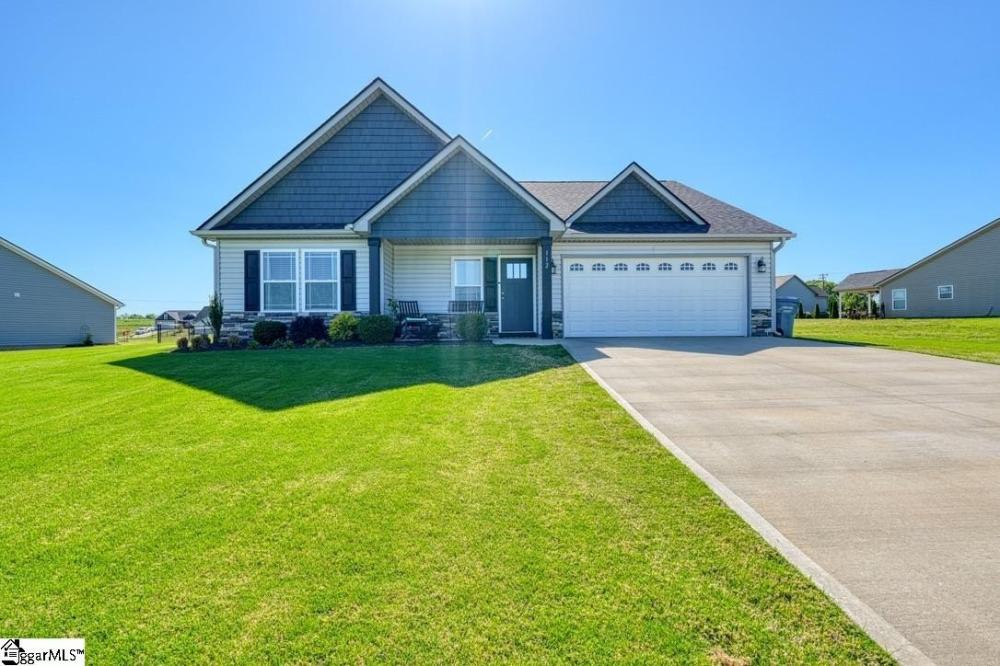 Currently Displayed Property Photo