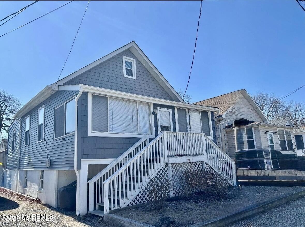 Currently Displayed Property Photo