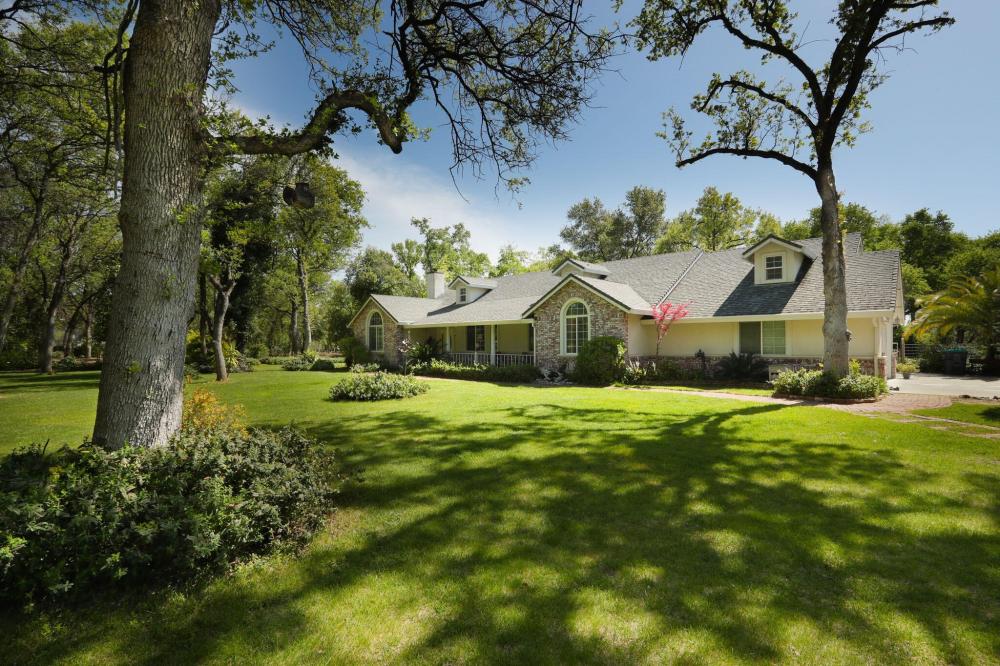 Currently Displayed Property Photo