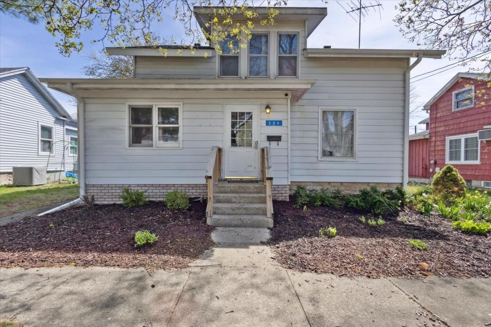 Currently Displayed Property Photo