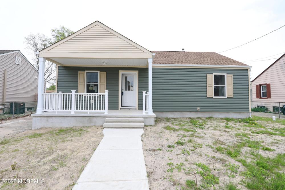 Currently Displayed Property Photo
