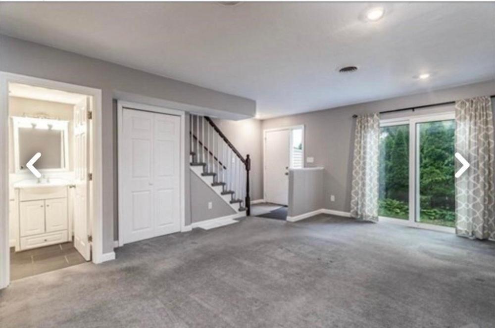 Currently Displayed Property Photo