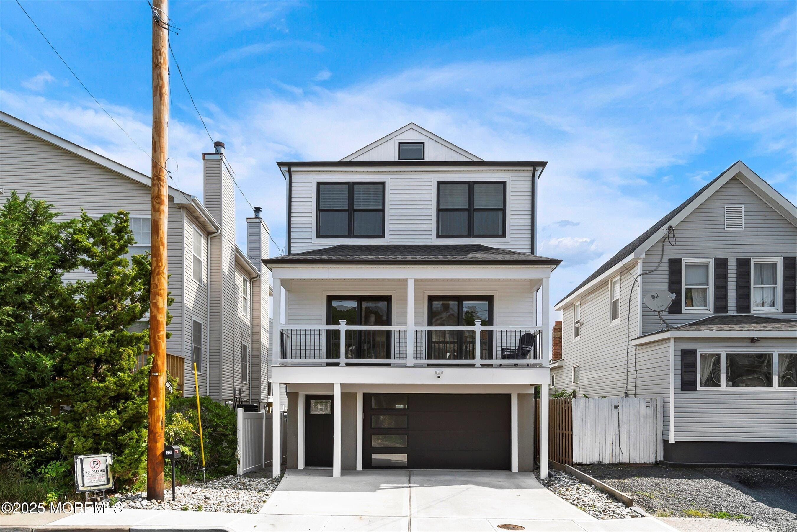 Currently Displayed Property Photo