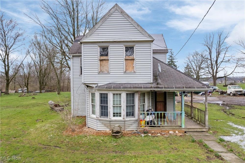 Currently Displayed Property Photo