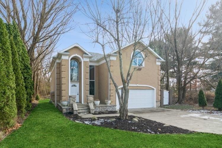 Currently Displayed Property Photo