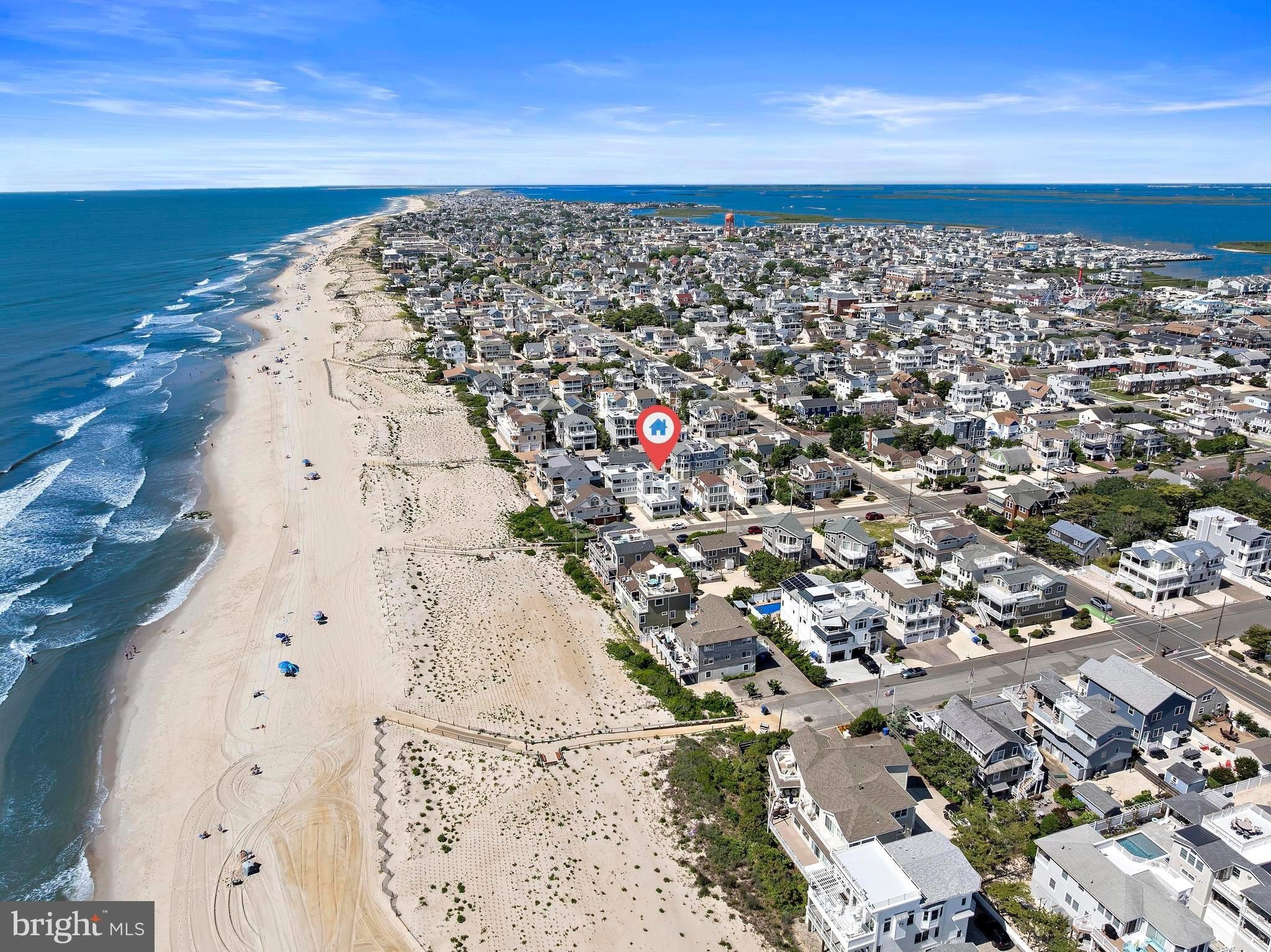 Currently Displayed Property Photo