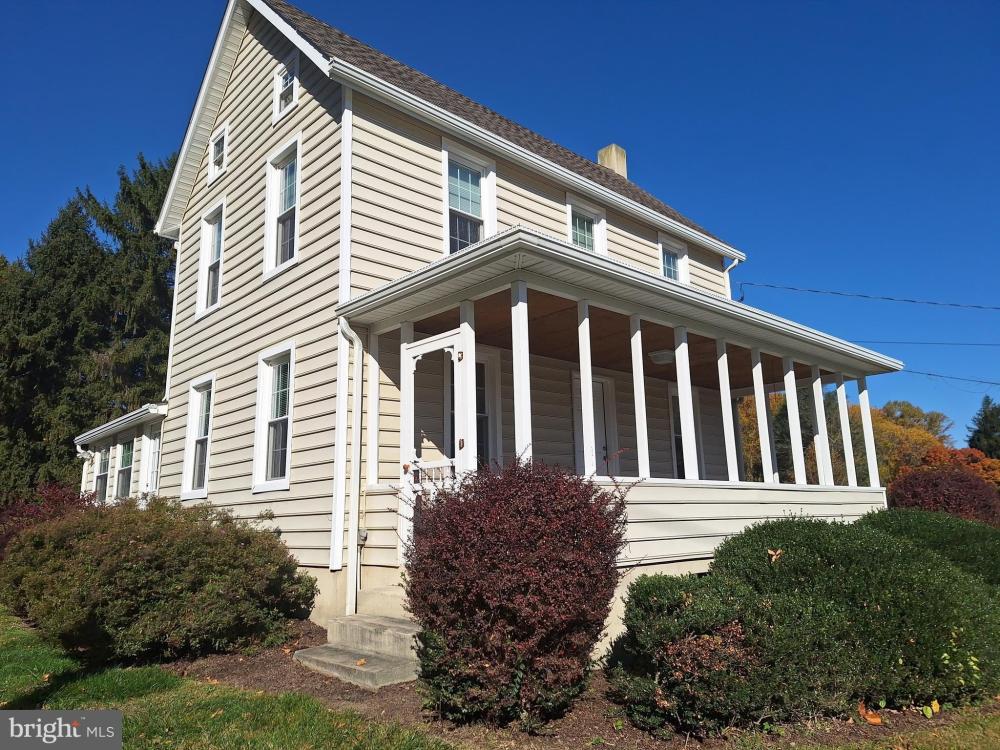 Currently Displayed Property Photo