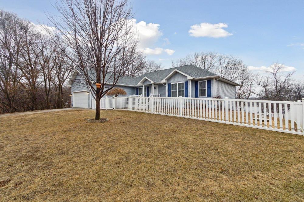 Currently Displayed Property Photo