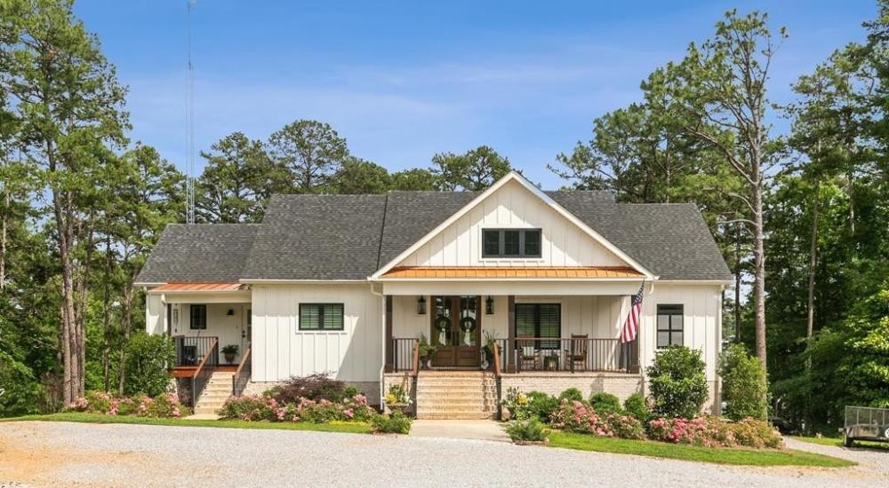 Currently Displayed Property Photo