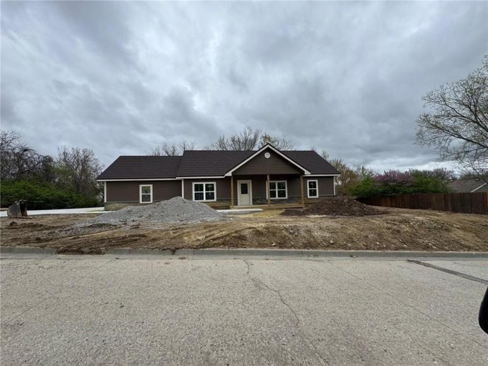 Currently Displayed Property Photo