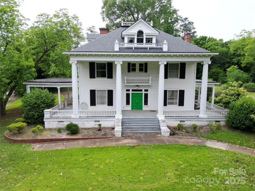 Currently Displayed Property Photo