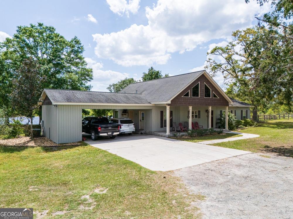 Currently Displayed Property Photo