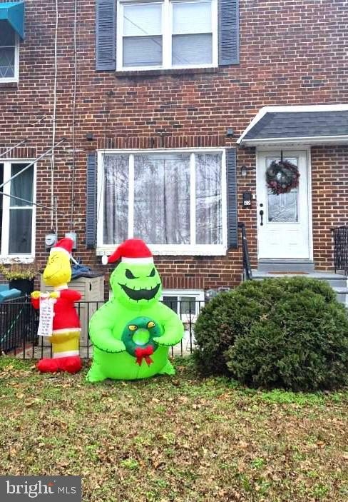 Currently Displayed Property Photo