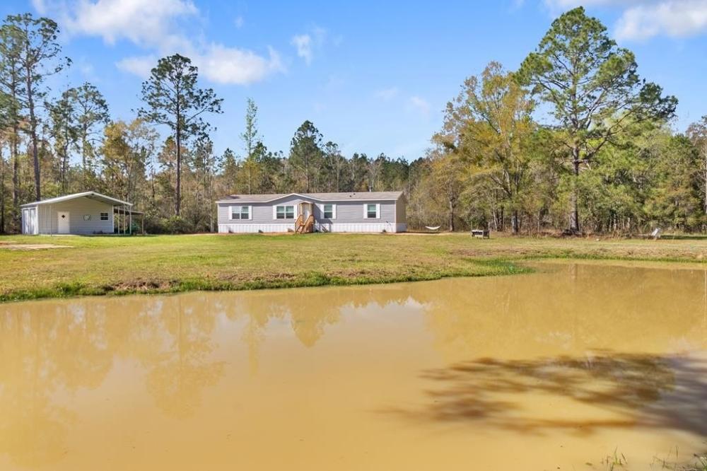 Currently Displayed Property Photo