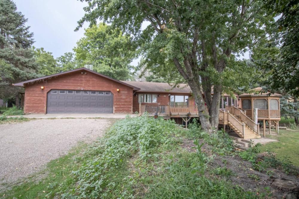 Currently Displayed Property Photo