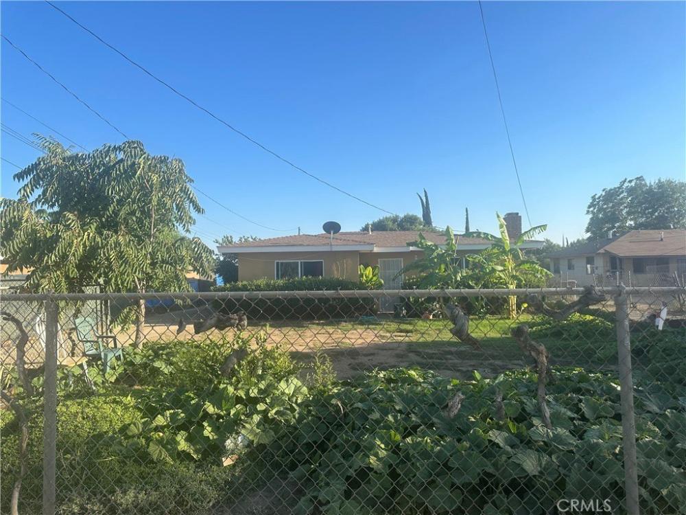 Currently Displayed Property Photo