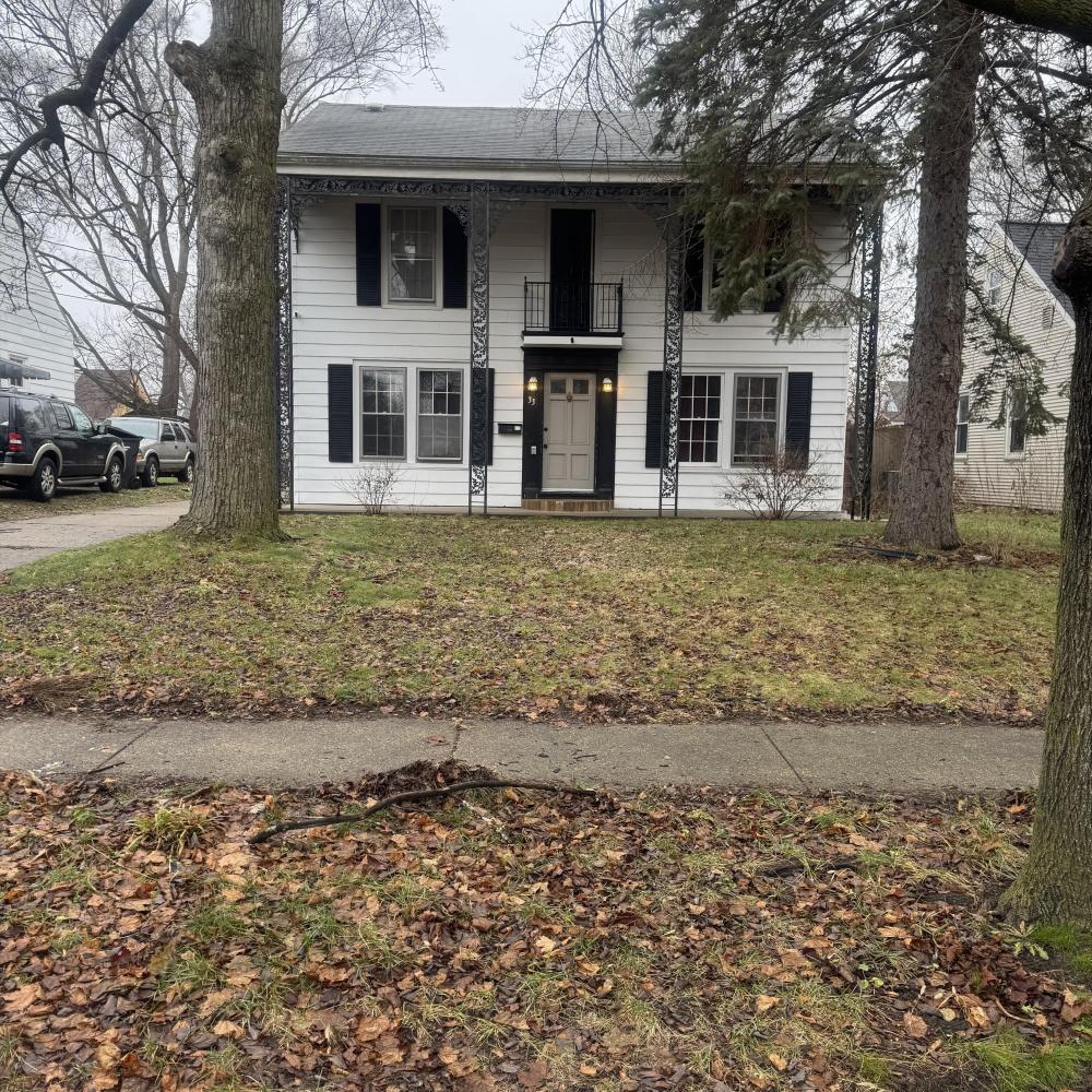Currently Displayed Property Photo