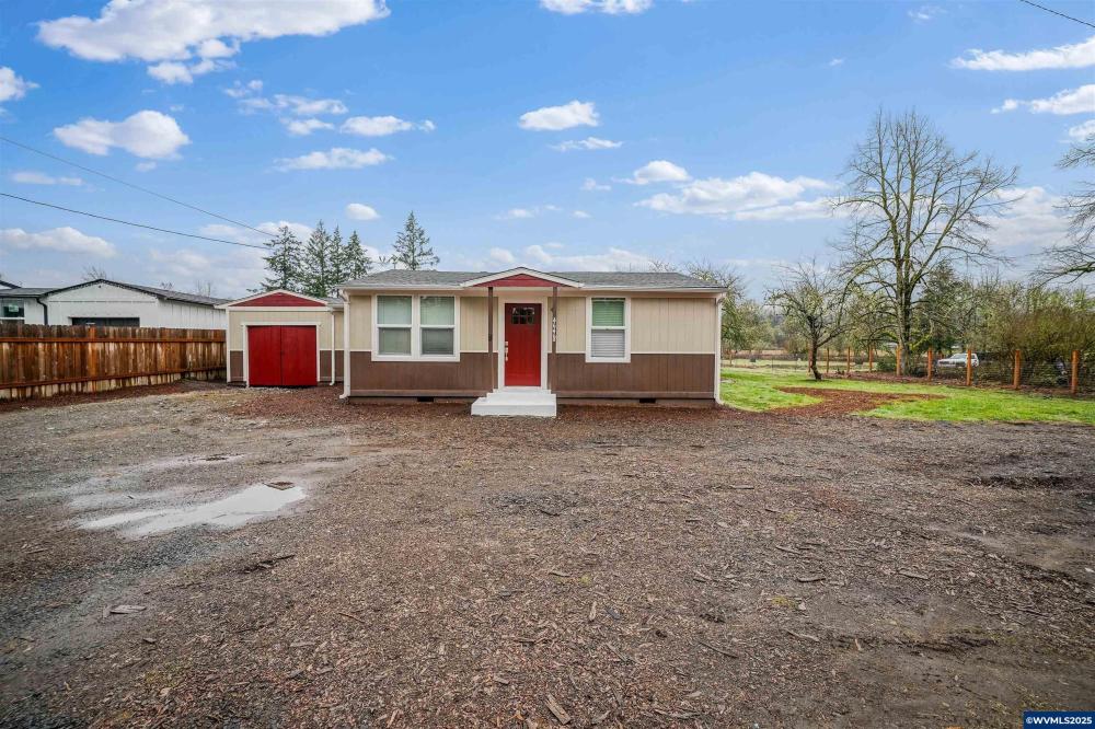 Currently Displayed Property Photo