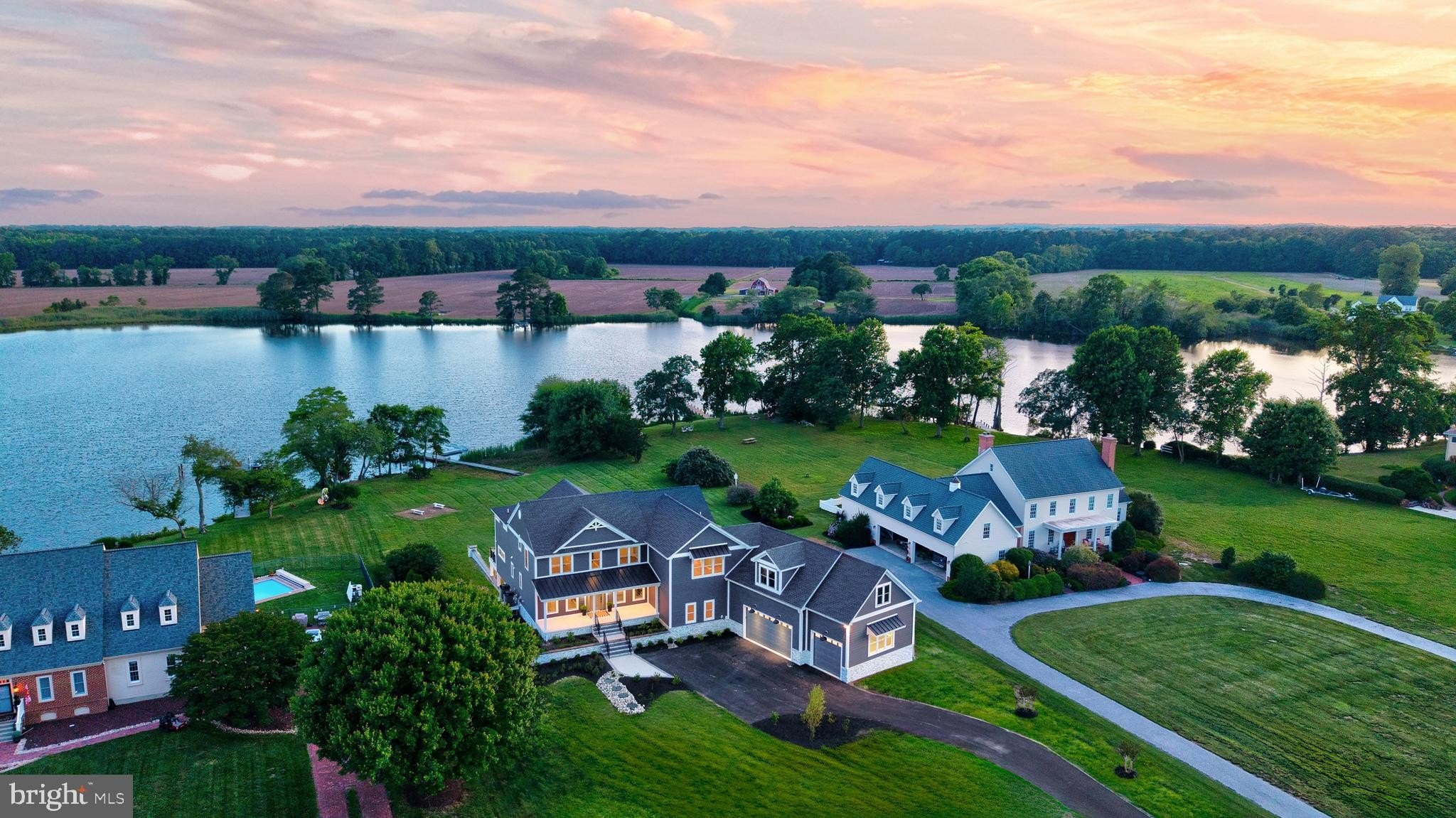 Currently Displayed Property Photo