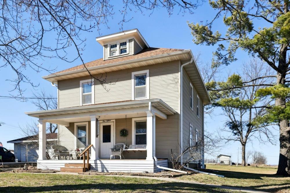 Currently Displayed Property Photo