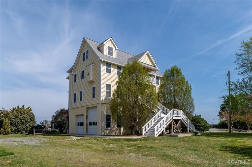 Currently Displayed Property Photo