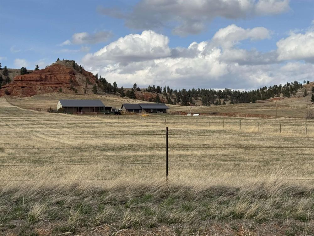 Currently Displayed Property Photo