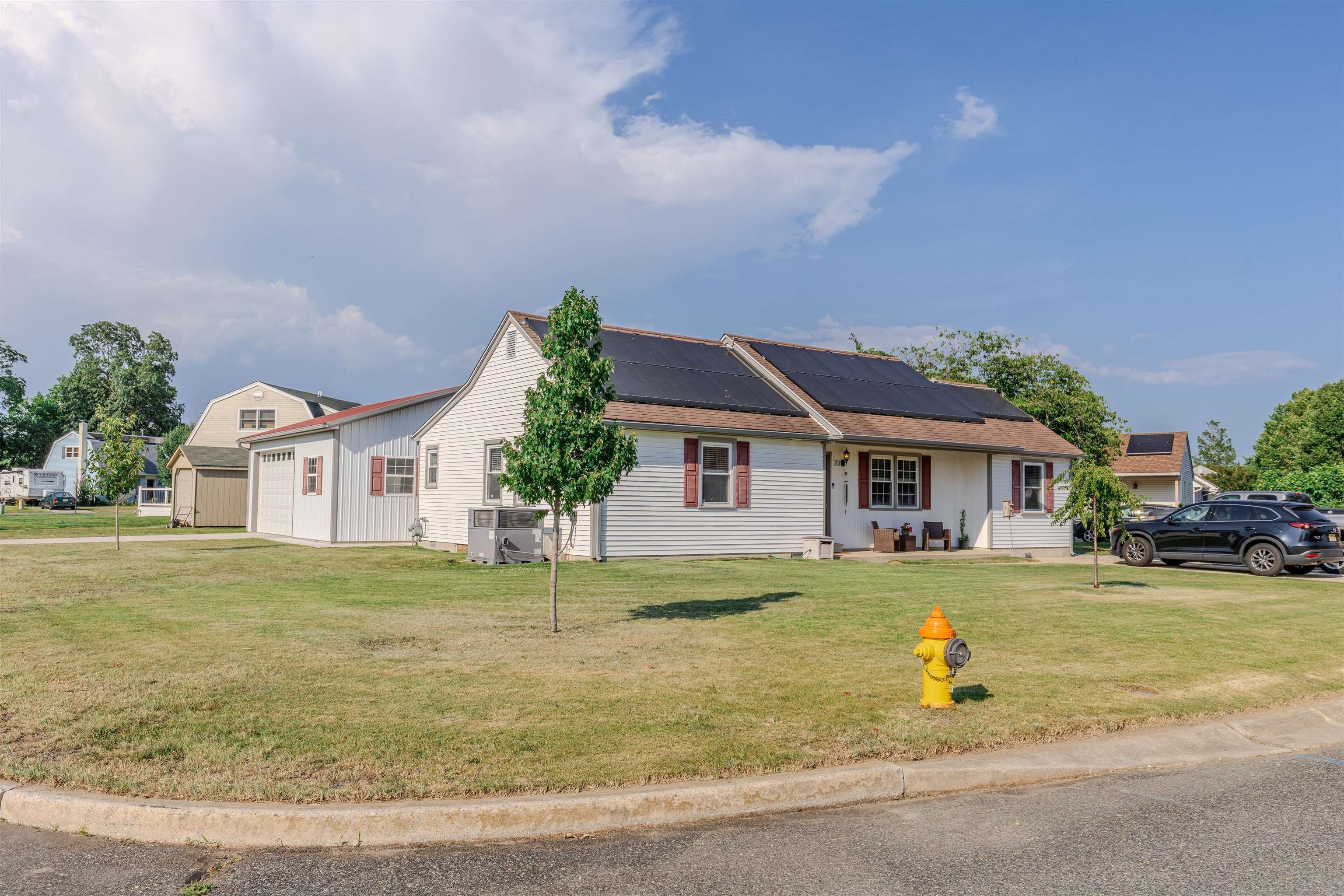 Currently Displayed Property Photo