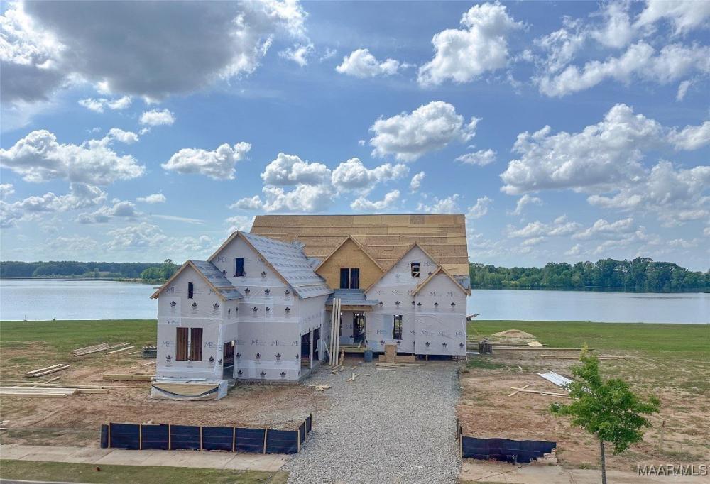Currently Displayed Property Photo