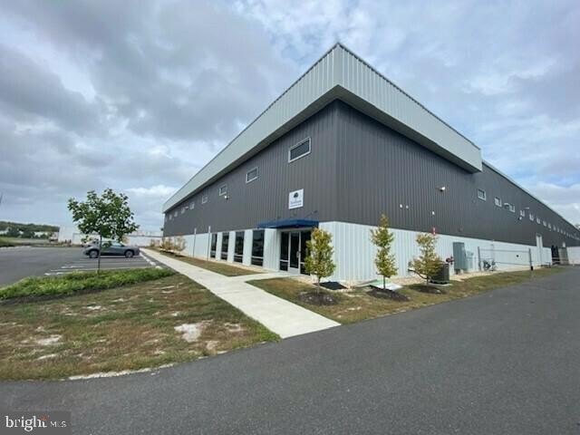 Currently Displayed Property Photo