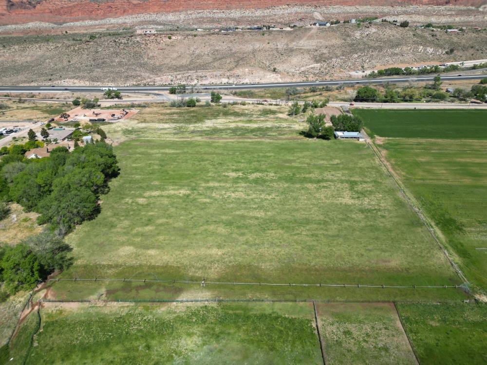 Currently Displayed Property Photo
