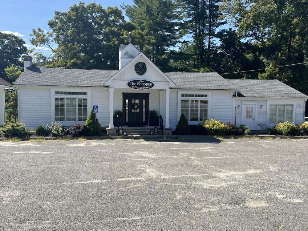 Currently Displayed Property Photo