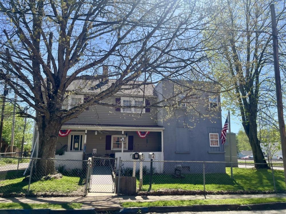 Currently Displayed Property Photo